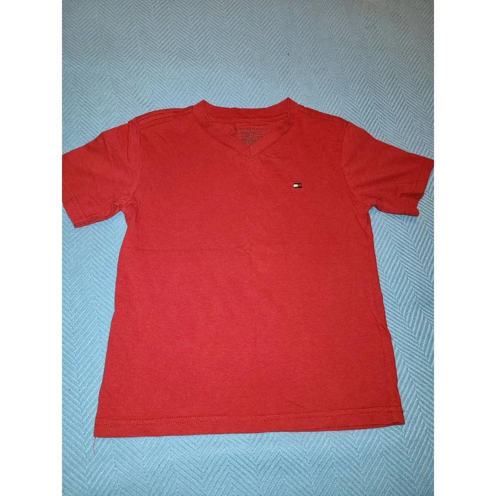 Tommy Hilfiger T-Shirt Boys Size 5 Short Sleeve V-Neck 100% Cotton Pullover